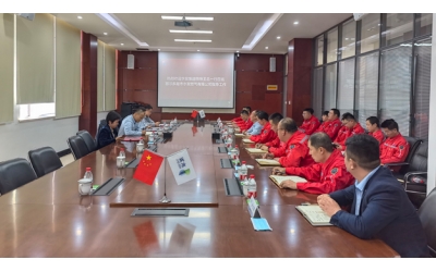 水發(fā)集團(tuán)黨委委員、副總經(jīng)理王東凱一行到鄂爾多斯水發(fā)燃?xì)夤鹃_展基層黨建聯(lián)系點(diǎn)調(diào)研并講授黨課